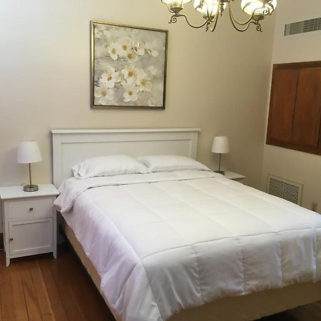 Reedley Hotel Burgess מראה חיצוני תמונה