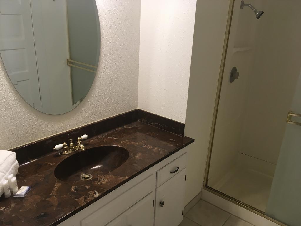 Reedley Hotel Burgess מראה חיצוני תמונה
