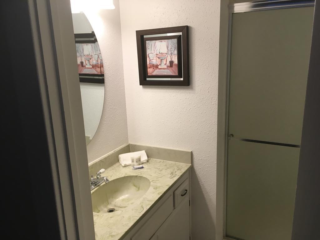 Reedley Hotel Burgess מראה חיצוני תמונה