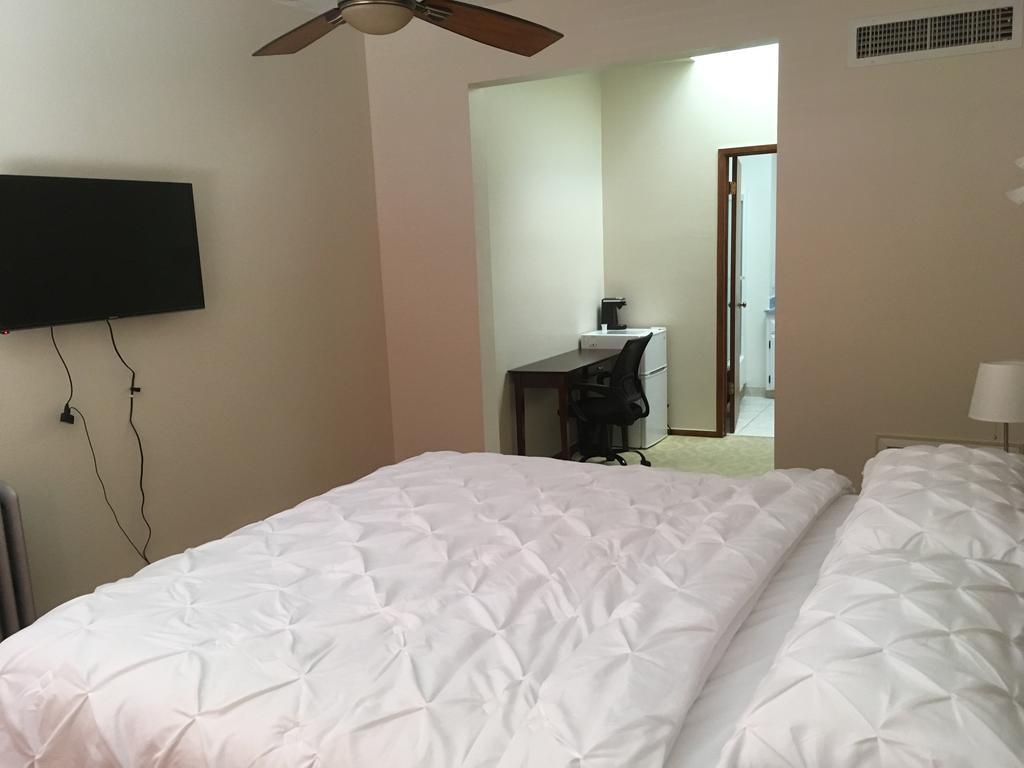 Reedley Hotel Burgess מראה חיצוני תמונה