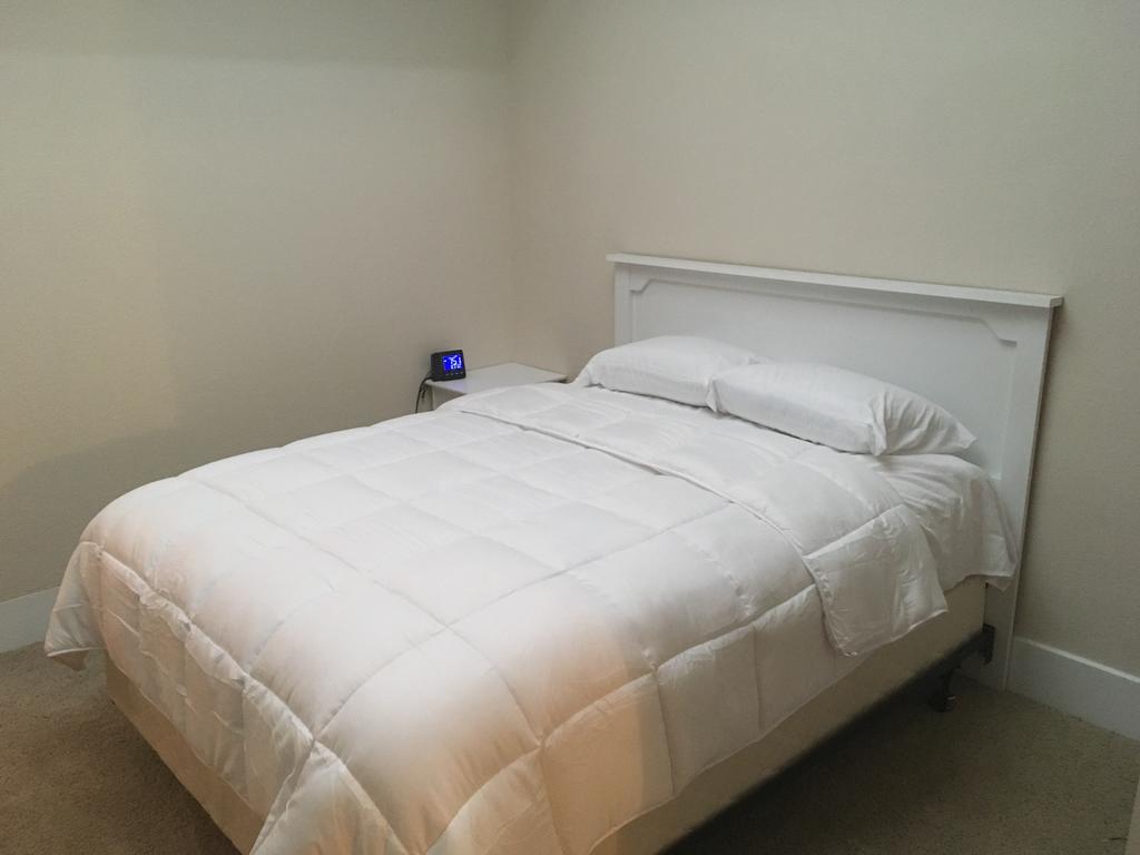Reedley Hotel Burgess מראה חיצוני תמונה