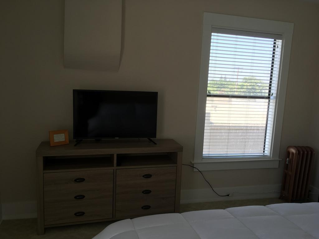 Reedley Hotel Burgess מראה חיצוני תמונה