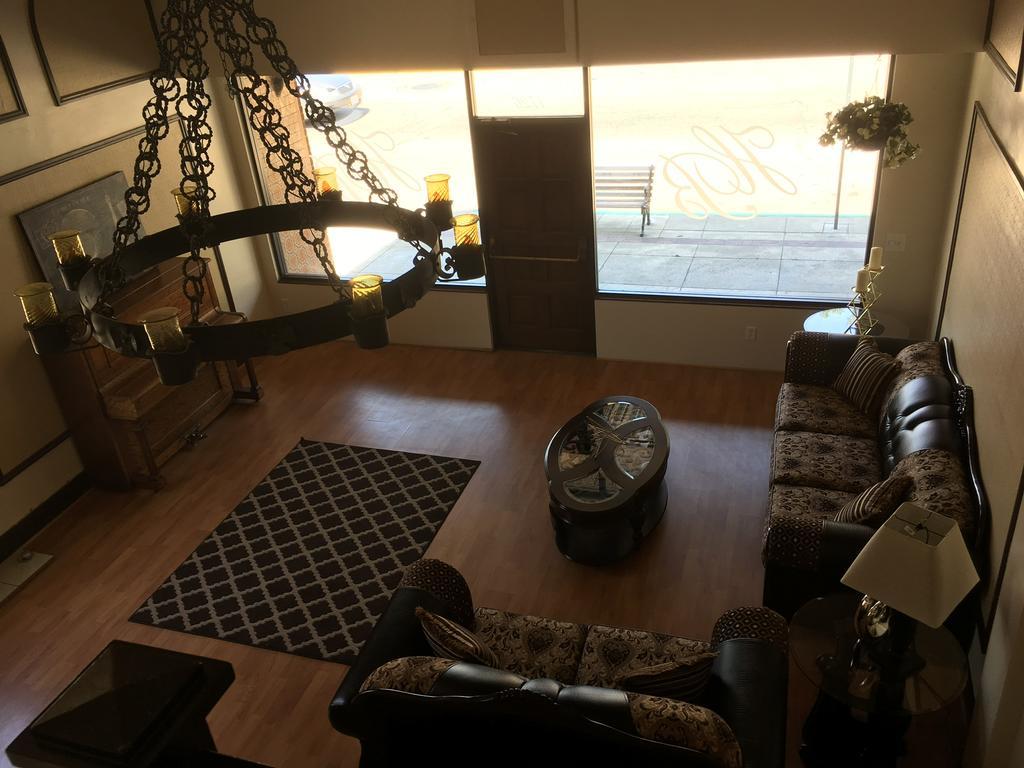 Reedley Hotel Burgess מראה חיצוני תמונה